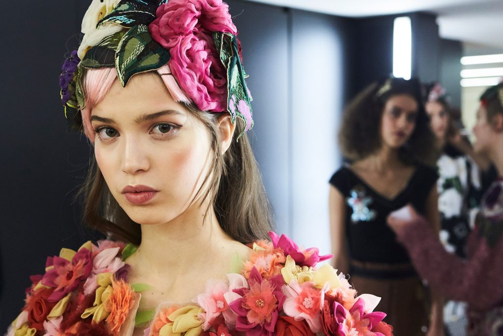 Dolce Gabbana Fall Winter 2016 17 hairstyle idea 1024x683