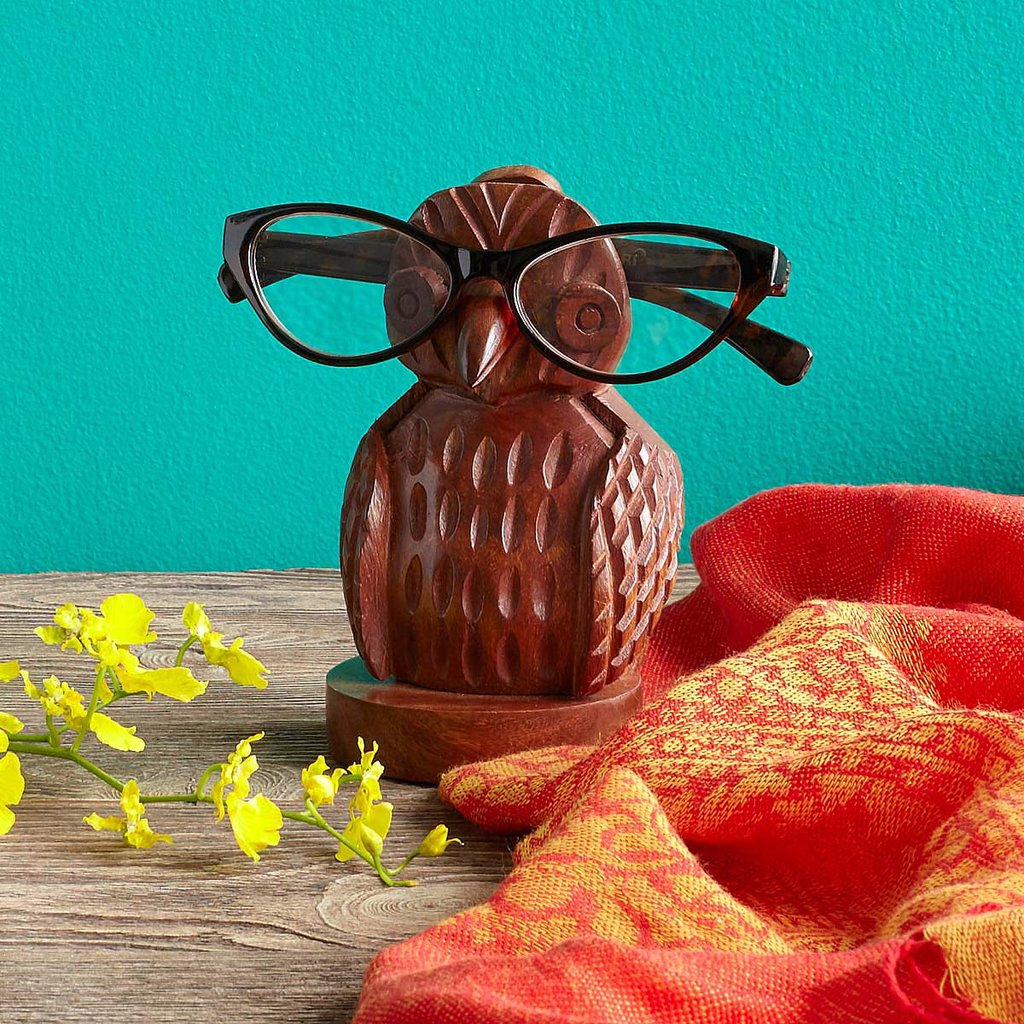 For the Eyeglass-Wearing Granny: Owl Eyeglass Holder
