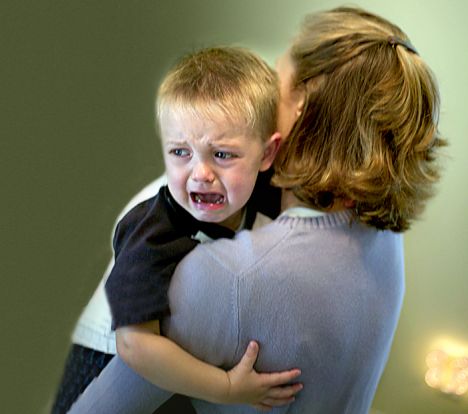 Αποτέλεσμα εικόνας για toddler crying in moms lap