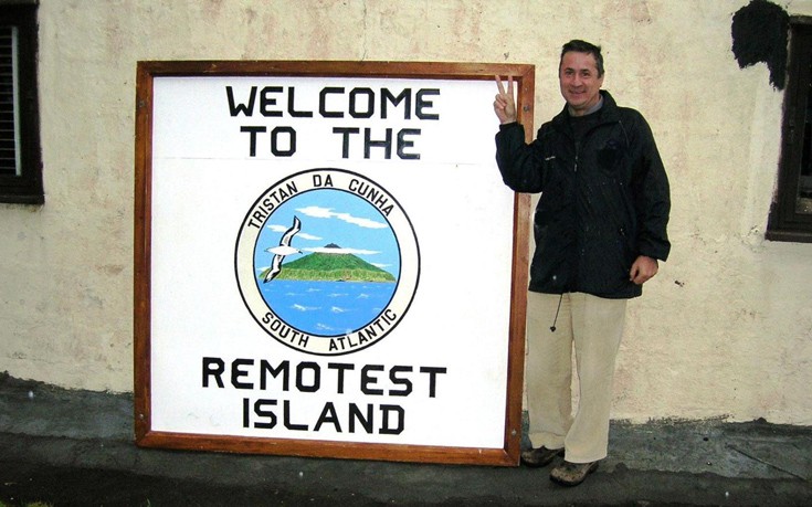 Το 2007 επισκέφθηκε το νησί Tristan da Cunha