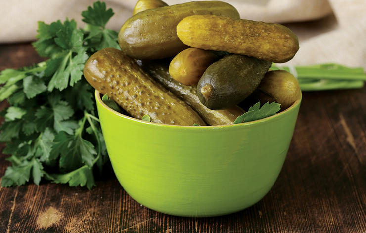 6 foods make you hungrier pickles 1