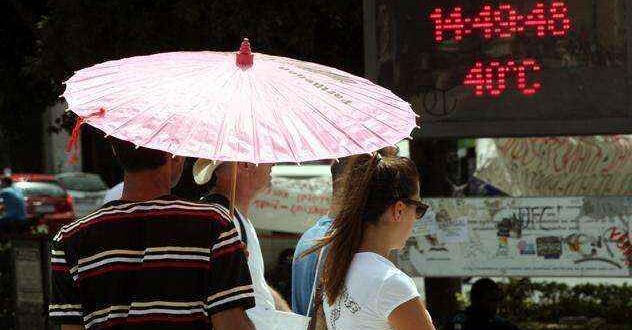 Έκτακτα μέτρα λόγω καύσωνα σε Αθήνα-Πειραιά