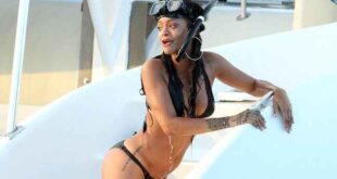 Το έριξε στις καταδύσεις η Rihanna
