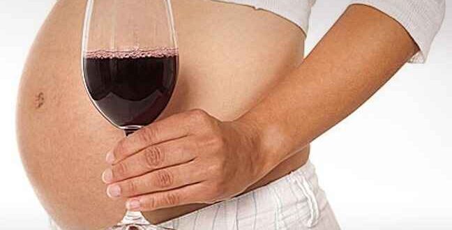Η σχέση του κόκκινου κρασιού κατά τη διάρκεια της εγκυμοσύνης