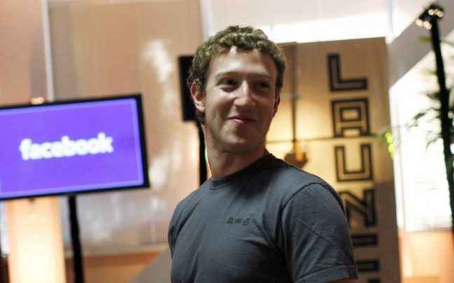 Μάθετε γιατί ο Mark Zuckerberg φοράει πάντα το ίδιο μπλουζάκι