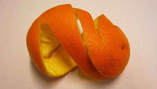 Μάσκα με φλούδες από πορτοκάλι