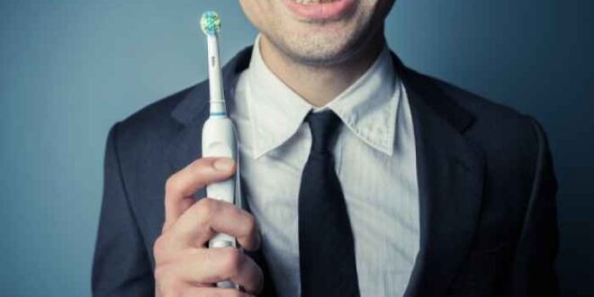 Δεν θα πιστεύετε τι σας «κρύβει» η οδοντόβουρτσά σας...