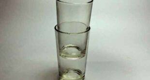 Πώς να ξεκολλήσετε δύο γυάλινα ποτήρια