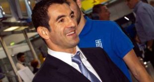 Πάνε Ιταλία «Κάρα», Κωστένογλου