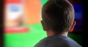 Από τι κινδυνεύουν τα παιδιά που βλέπουν πάνω από δύο ώρες τηλεόραση την ημέρα