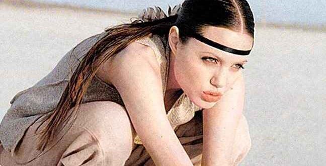 Δείτε την Angelina Jolie στα 18 της