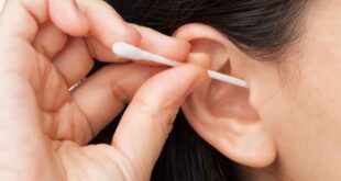 Μπατονέτες: Γιατί πρέπει να τις αποφεύγετε – Πώς να καθαρίζετε τα αυτιά σας