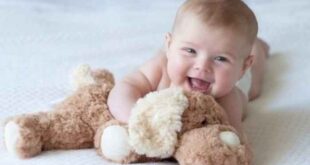 «Ποιο είναι το φυσιολογικό βάρος για το μωρό μου;» Όλα όσα πρέπει να γνωρίζετε για το πρώτο χρόνο ζωής του μωρού σας