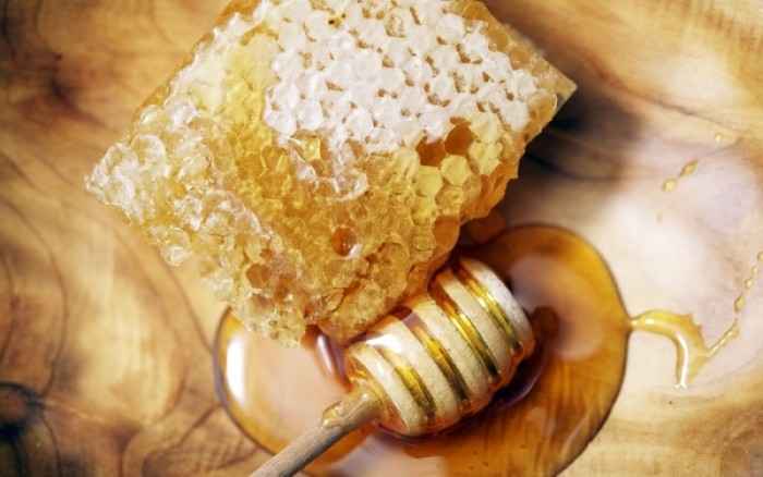 Γιατί το μέλι αντέχει για πάντα