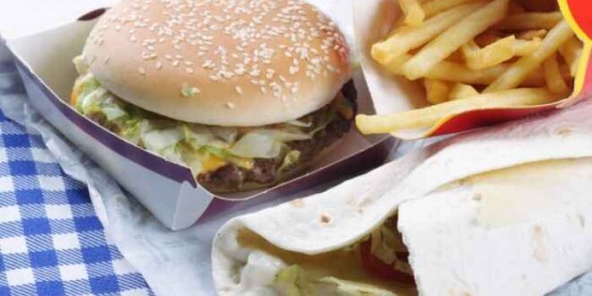 Υπέρταση: Δείτε πόσο αυξάνει τον κίνδυνο το junk food