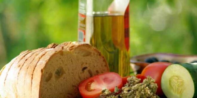 Η μεσογειακή διατροφή προστατεύει και από την απώλεια μνήμης