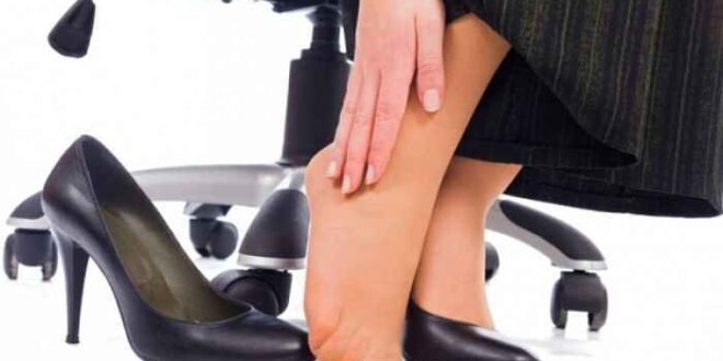 Πρησμένα πόδια: Πότε «δείχνουν» χρόνια φλεβική ανεπάρκεια