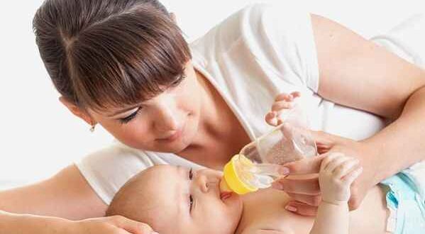 Πόσο νερό πρέπει να πίνει ένα μωρό;