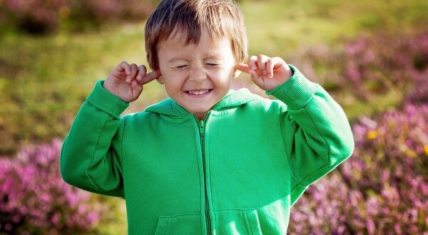 4 τρόποι να κάνετε τα παιδιά να σας ακούνε