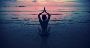 Yoga στο σπίτι: Ασκήσεις για να καταπολεμήσετε το άγχος