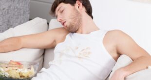 Από τι κινδυνεύετε αν πέσετε για ύπνο αμέσως μετά το φαγητό