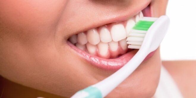 Κλασική ή ηλεκτρική οδοντόβουρτσα; Ποια είναι η καλύτερη