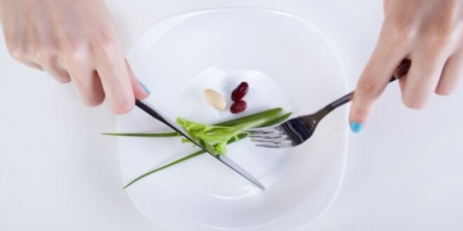 Ποιο σοβαρό κίνδυνο για την υγεία κρύβουν οι στερητικές δίαιτες