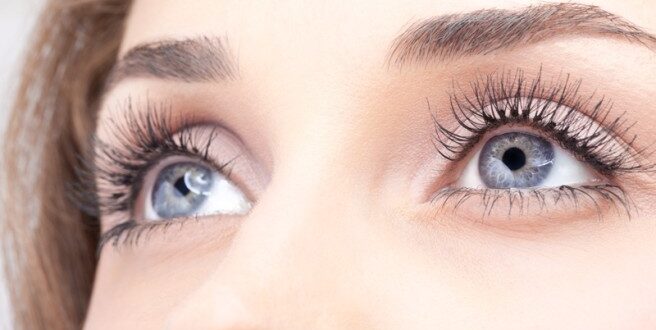Πώς να εξαφανίσετε τις ρυτίδες γύρω από τα μάτια