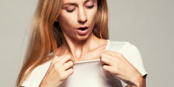 Σπυράκια στο στήθος: Πώς θα τα αποφύγετε