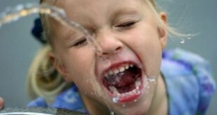 Έξι τρόποι που θα κάνουν τα παιδιά σας να πίνουν πιο πολύ νερό!