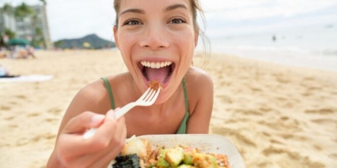 Αυτό είναι το ιδανικό διατροφικό πρόγραμμα για τις διακοπές: Δίαιτα χωρίς... δίαιτα