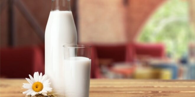 Από τι κινδυνεύουν όσοι πίνουν πολύ γάλα