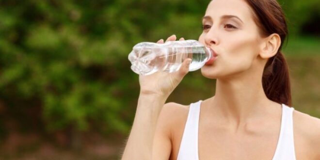 Γιατί δεν πρέπει να «ξεχνάτε» να πίνετε νερό