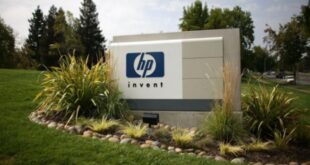 Η Hewlett-Packard «σπάει» στα δύο