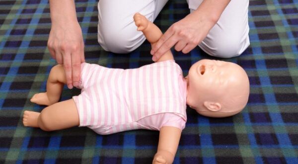 Πώς να αντιμετωπίσετε τους πυρετικούς σπασμούς στα μωρά