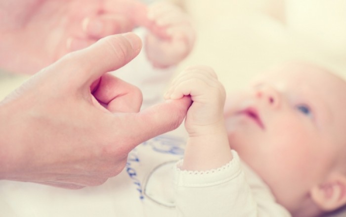 Ραιβόκρανο: Τα κύρια συμπτώματα της πάθησης που πλήττει τα νεογέννητα
