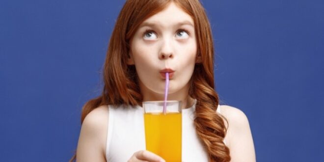 Γιατί πρέπει να πίνετε χυμό πορτοκάλι κάθε πρωί