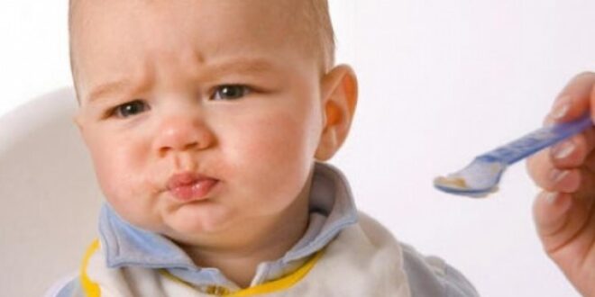 Μωρό και φαγητό: Έτσι θα αποφύγετε τις τροφικές αλλεργίες