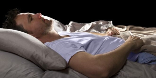 Άπνοια ύπνου: Ποιο σοβαρό πρόβλημα υγείας μπορεί να προκαλέσει