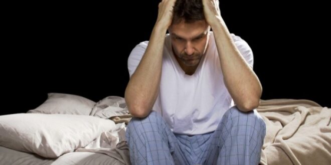 Έλλειψη ύπνου και ακατάστατα ωράρια: Για ποια σοβαρή ασθένεια προειδοποιούν