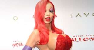 Η Jessica Rabbit με σάρκα και οστά