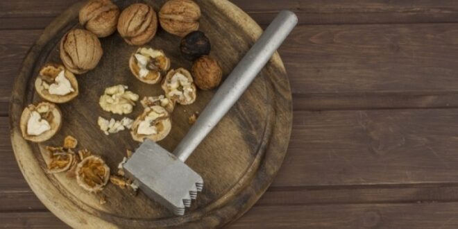 Κακή χοληστερίνη: Πόσα καρύδια να τρώτε την ημέρα για να τη ρίξετε