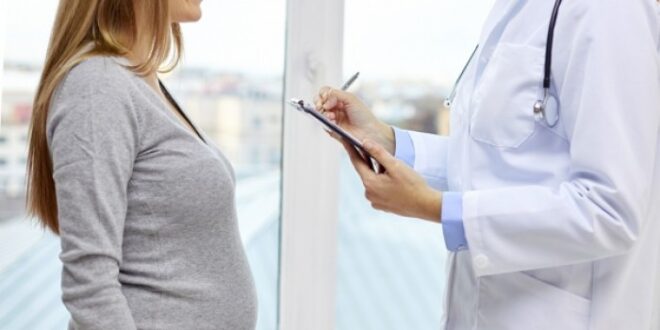 Check up γονιμότητας: Πότε πρέπει να γίνεται - Ποια είναι τα καλύτερα αναπαραγωγικά χρόνια