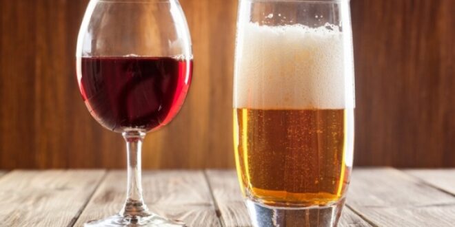 Μπύρα και κρασί: Με ποια τρόφιμα ισοδυναμούν οι θερμίδες που περιέχουν