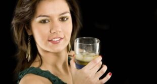 Ποτό χωρίς το άγχος της ζυγαριάς; Πώς θα μειώσουμε τις θερμίδες από το αλκοόλ