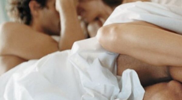 Πρωινό sex: 5 λόγοι που το κάνουν, απλά, το καλύτερο!