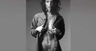 H Emily Ratajkowski ροκάρει ξανά