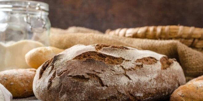 ΕΦΕΤ: Πρωτόκολλο συνεργασίας με αρτοποιούς για μείωση αλατιού στο ψωμί