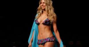 Η ξανθιά καλλονή Jennifer Hawkins