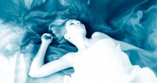 Ποια στάση στον ύπνο συνδέεται με τα όνειρα… σεξουαλικού περιεχομένου